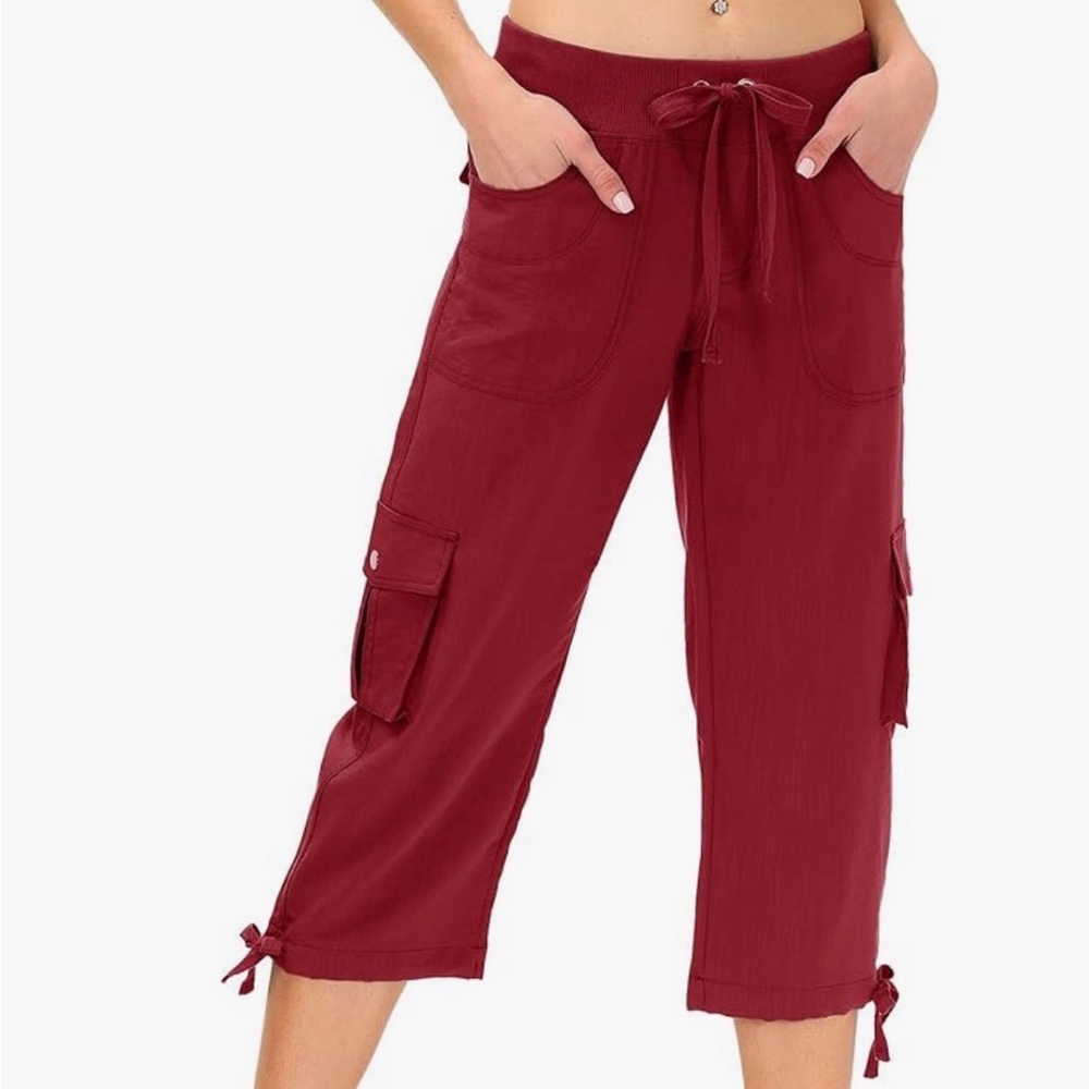 💛 Women’s red cargo capri hiking pants - lightweight - Picture 2 of 2